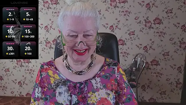 Maya Mayflower online show from 04/28/26, 03:11