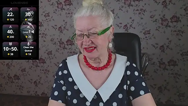 Maya Mayflower online show from 05/04/26, 03:02