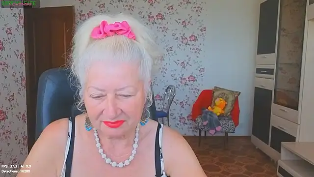 Snapshot of Maya_Mayflower chatting on 06/22/26, 03:19 Maya Mayflower online show from 06/22/26, 03:19
