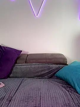 SpicyKylieFoxx online show from 10/04/25, 12:14