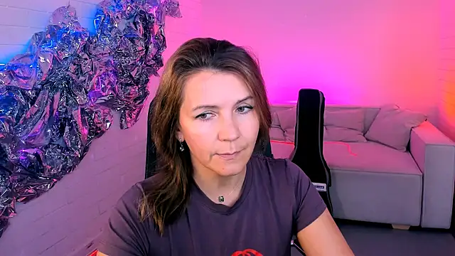 NicoleHitman online show from 09/15/25, 05:18