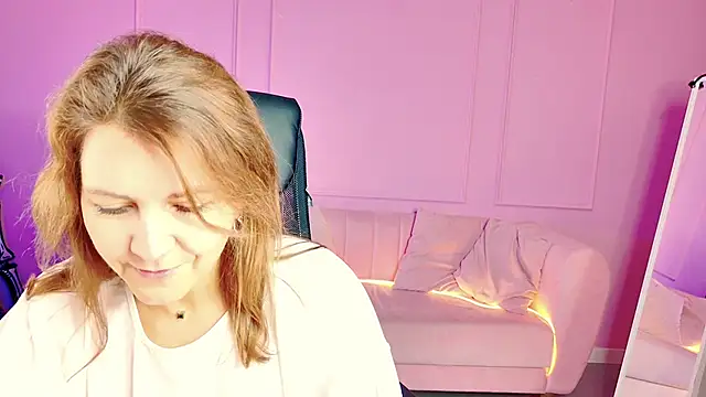 NicoleHitman online show from 11/01/25, 09:22