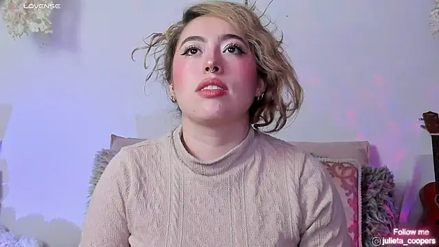 julieta cooper20 online show from 03/17/26, 04:17