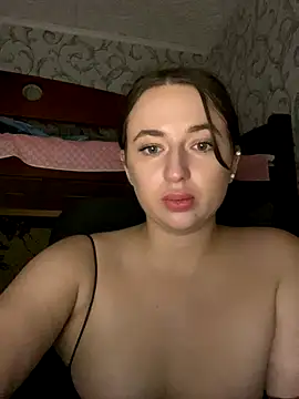 Snapshot of AlisaQSky chatting on 10/17/25, 08:44 AlisaQSky online show from 10/17/25, 08:44