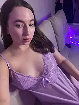 Snapshot of AlisaQSky chatting on 10/24/25, 08:27 AlisaQSky online show from 10/24/25, 08:27