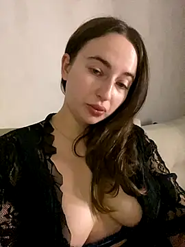 Snapshot of AlisaQSky chatting on 11/11/25, 05:35 AlisaQSky online show from 11/11/25, 05:35