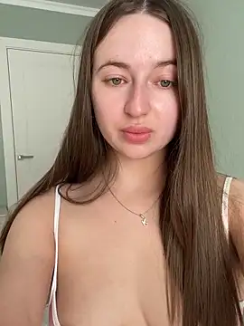 AlisaQSky online show from 03/25/26, 09:15