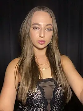 AlisaQSky online show from 07/27/26, 11:45