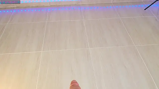 Snapshot of Vivi_luv chatting on 03/17/25, 07:35 Vivi luv online show from 03/17/25, 07:35