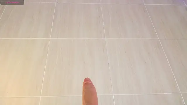 Snapshot of Vivi_luv chatting on 03/19/25, 08:45 Vivi luv online show from 03/19/25, 08:45