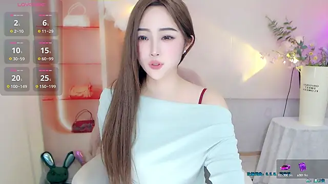 Snapshot of October_10 chatting on 03/05/25, 08:32 October 10 online show from 03/05/25, 08:32