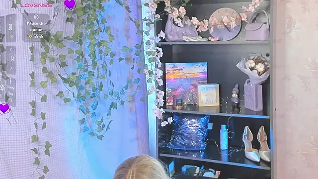 Snapshot of MelissaMillton chatting on 03/11/25, 11:55 MelissaMillton online show from 03/11/25, 11:55