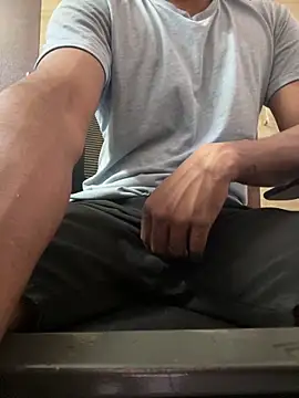 Snapshot of RightFielder chatting on 10/02/25, 02:46 RightFielder online show from 10/02/25, 02:46