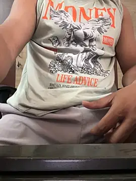 Snapshot of RightFielder chatting on 10/21/25, 07:31 RightFielder online show from 10/21/25, 07:31