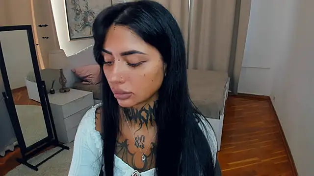 CharimgSabrina online show from 09/11/25, 06:24