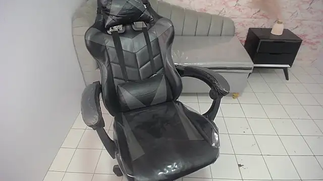 Snapshot of andrea_torres_t chatting on 03/22/25, 08:15 andrea torres t online show from 03/22/25, 08:15