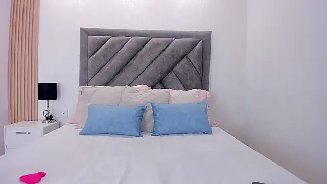 sweetandyy  online show from 07/17/26, 02:56