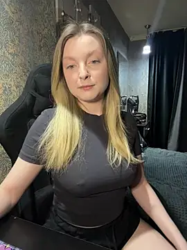 Lina ly online show from 03/29/26, 01:44