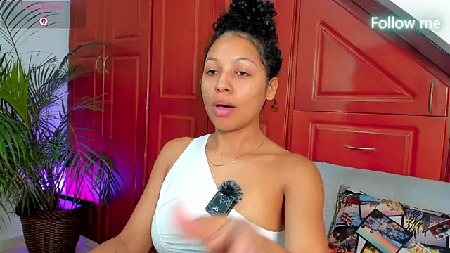 Sasha rd online show from 05/25/26, 01:17
