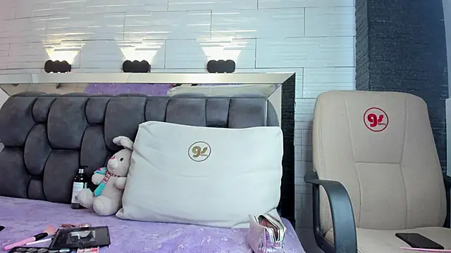 jade heartt online show from 11/11/25, 06:41