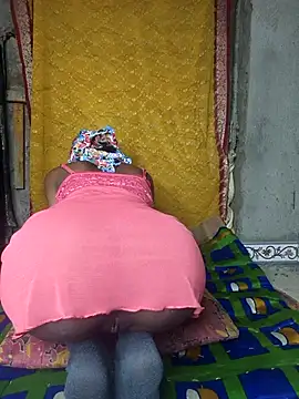 Cutesoma01 online show from 11/28/25, 04:31