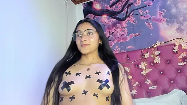 Snapshot of Valen_Person chatting on 03/11/25, 06:30 Valen Person online show from 03/11/25, 06:30