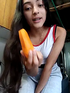 Snapshot of Valen_Person chatting on 10/21/25, 09:15 Valen Person online show from 10/21/25, 09:15