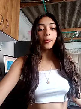 Snapshot of Valen_Person chatting on 11/05/25, 04:07 Valen Person online show from 11/05/25, 04:07