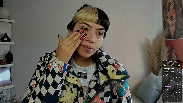 Saraa Desiree online show from 09/11/25, 12:38