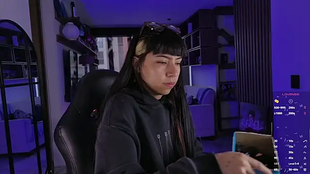 Saraa Desiree online show from 04/15/26, 01:51