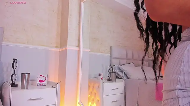 Snapshot of SarahLynn7 chatting on 03/06/25, 11:53 SarahLynn7 online show from 03/06/25, 11:53