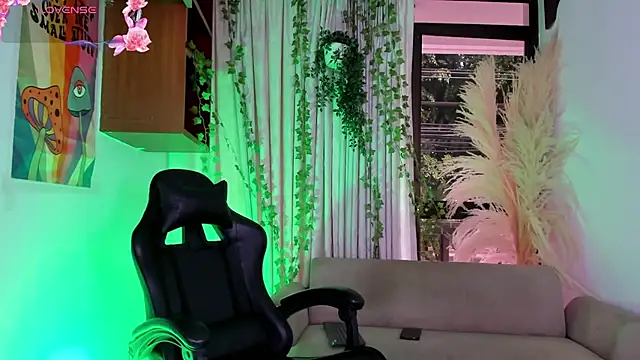 SarahLynn7 online show from 03/27/26, 05:23