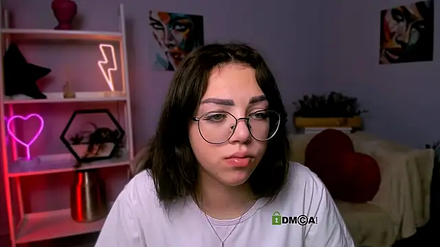 kiki swan online show from 03/10/25, 06:59