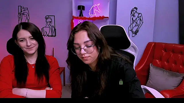 kiki swan online show from 03/12/25, 11:12