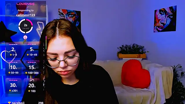 kiki swan online show from 03/17/25, 10:27