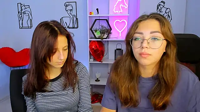 kiki swan online show from 09/10/25, 05:51