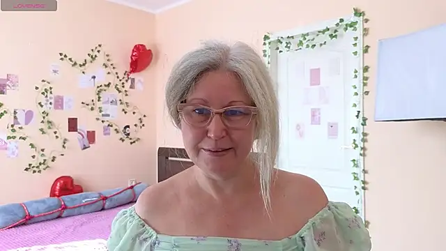 Wane Witch online show from 06/14/26, 04:58