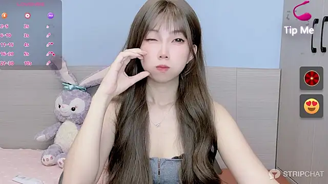 Snapshot of Evelyn-168 chatting on 10/07/25, 02:36 Evelyn-168 online show from 10/07/25, 02:36