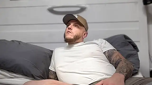 Snapshot of Thegreatwhitepipe chatting on 11/12/25, 03:18 Thegreatwhitepipe online show from 11/12/25, 03:18