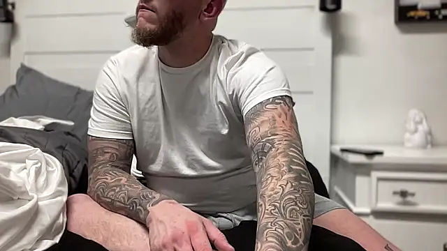 Snapshot of Thegreatwhitepipe chatting on 11/16/25, 01:06 Thegreatwhitepipe online show from 11/16/25, 01:06