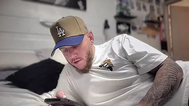 Snapshot of Thegreatwhitepipe chatting on 12/14/25, 07:47 Thegreatwhitepipe online show from 12/14/25, 07:47