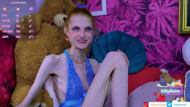 Snapshot of KittyRaine chatting on 06/11/26, 12:47 KittyRaine online show from 06/11/26, 12:47