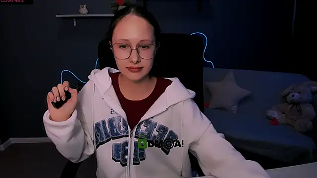 Snapshot of mona_cloud chatting on 03/07/25, 12:34 mona cloud online show from 03/07/25, 12:34