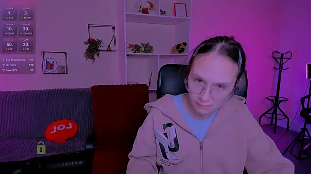 Snapshot of mona_cloud chatting on 10/12/25, 11:37 mona cloud online show from 10/12/25, 11:37