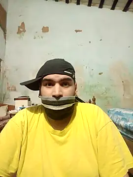 Snapshot of Hot_toy_guy chatting on 03/08/25, 01:25 Hot toy guy online show from 03/08/25, 01:25