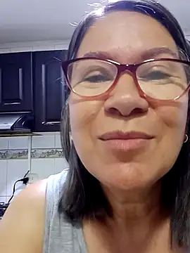 victoria wayne online show from 10/30/25, 10:16