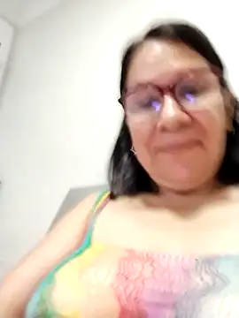 victoria wayne online show from 05/11/26, 10:32