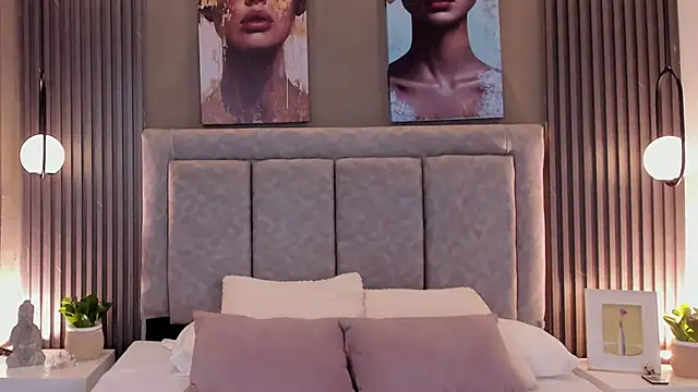 Snapshot of GiannaColling1 chatting on 09/25/25, 08:01 GiannaColling1 online show from 09/25/25, 08:01