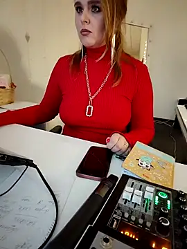 Juicy PeachLux online show from 03/13/25, 01:40