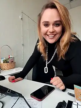 Juicy PeachLux online show from 03/17/25, 12:04